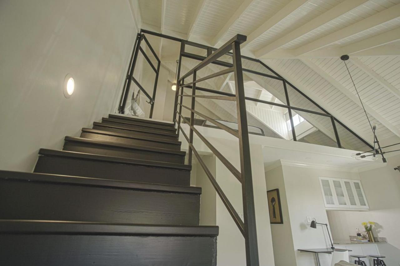 Choose To Be Happy At Ei8Ht! - Super Studios And Penthouse Apartment Kingston Exterior photo